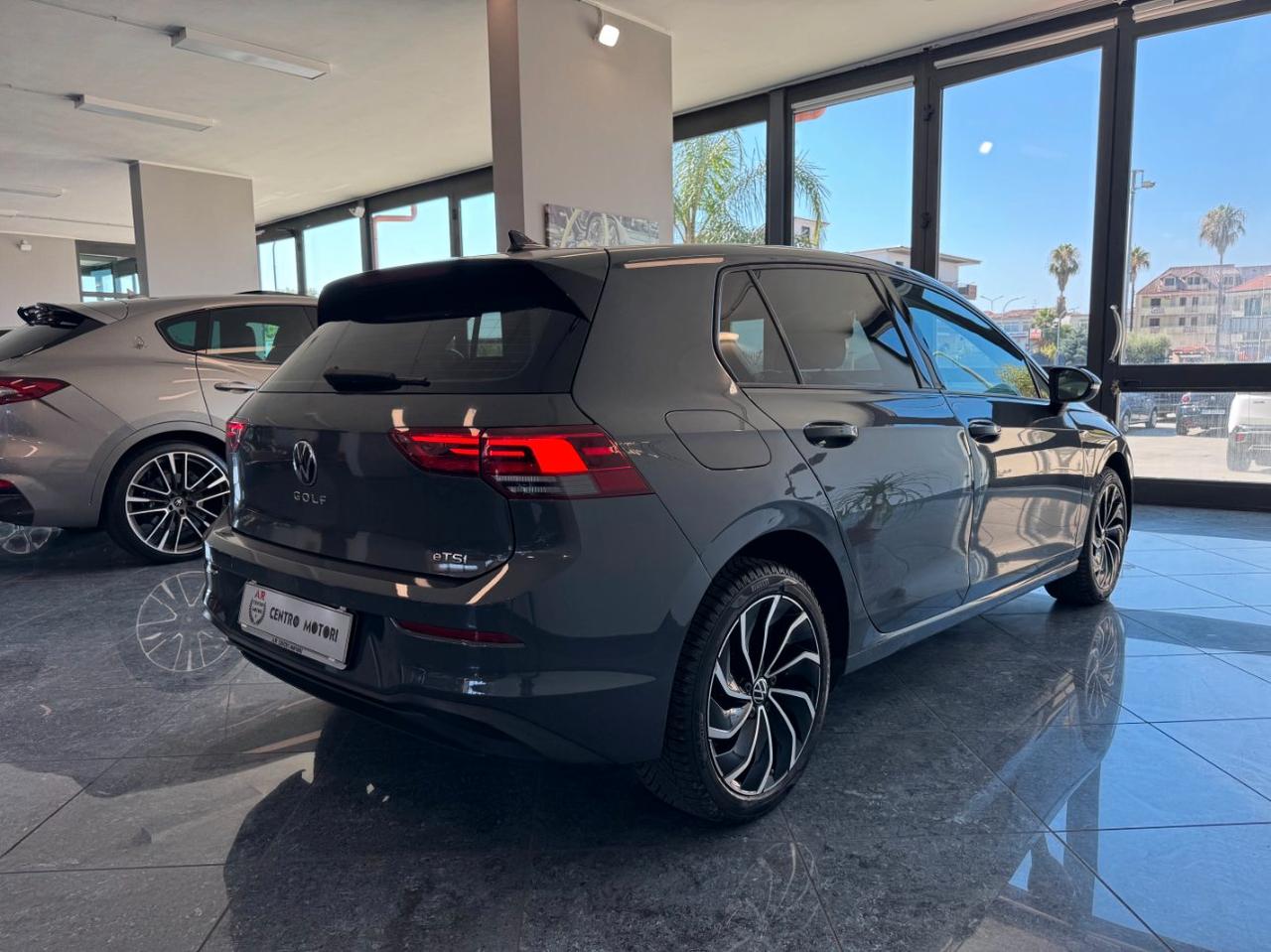 Volkswagen Golf 1.0 etsi evo 110cv dsg Uniprop Full Opt