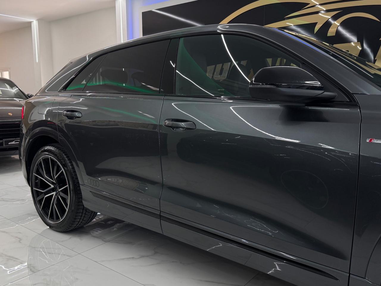 Audi Q8 50 TDI 286CV Quattro TipTronic Sport Full Opt