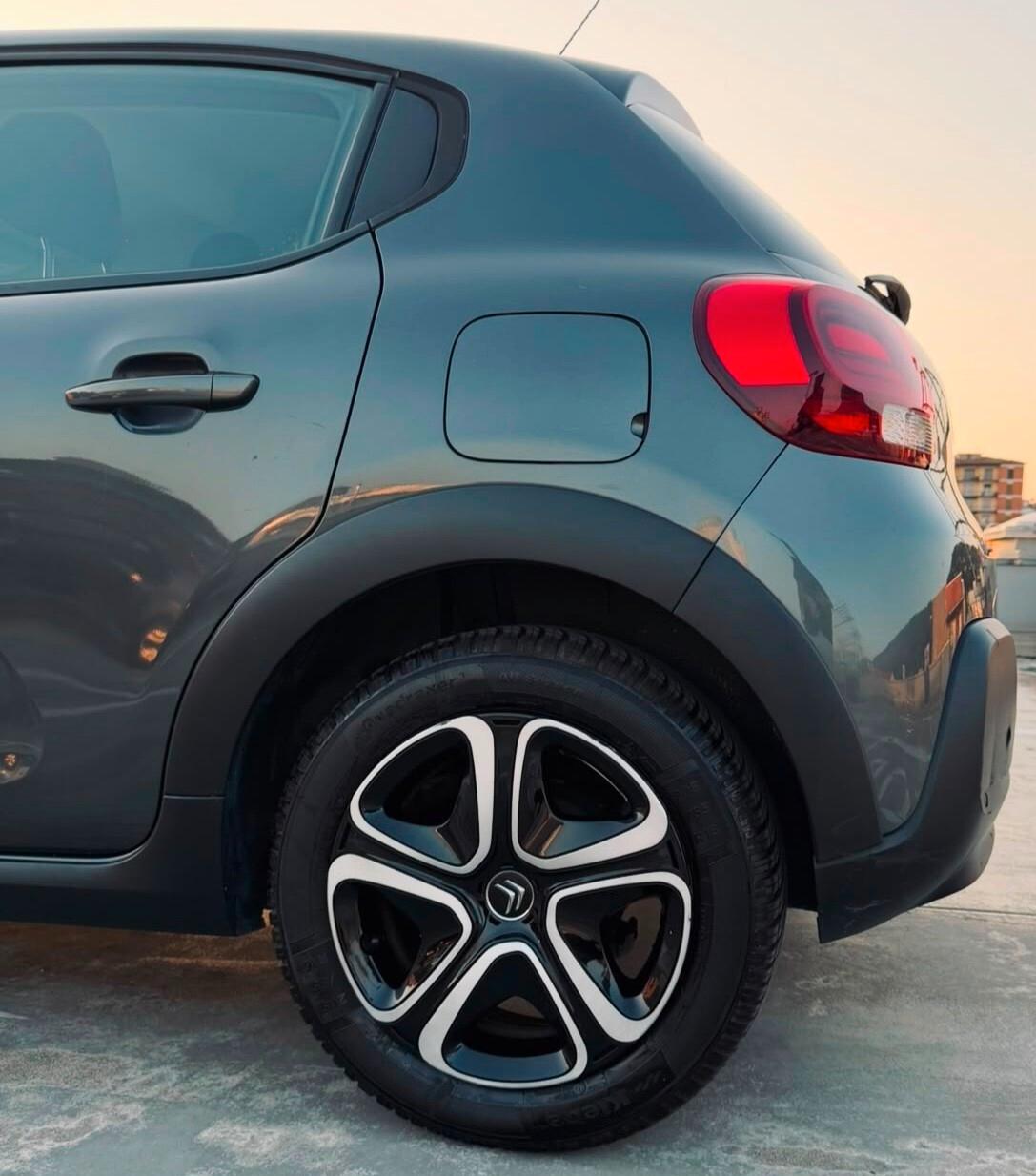 Citroen C3 PureTech 82 Shine GUIDABILE DA NEOPATENTATI