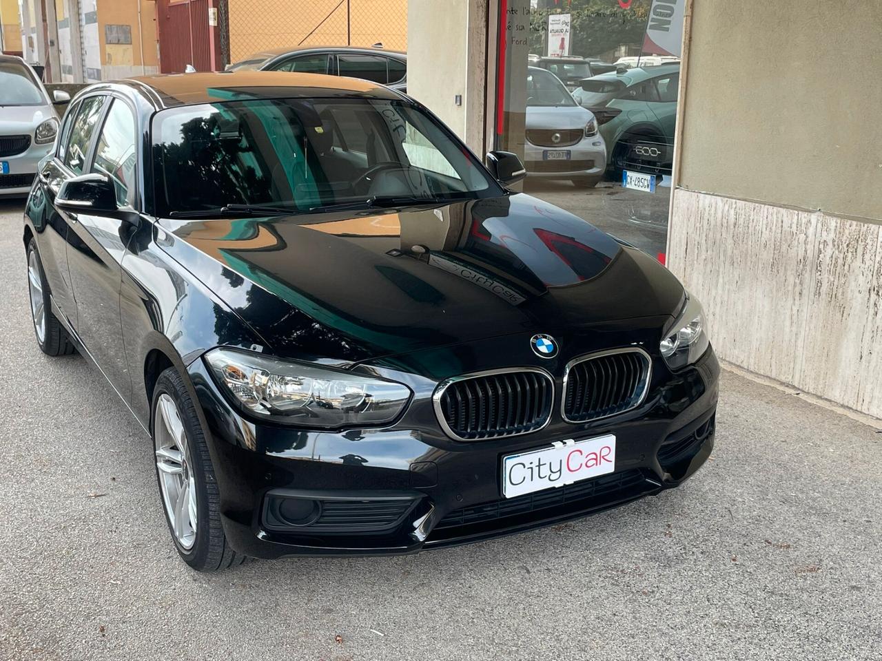 Bmw 116 116d 5p. Urban