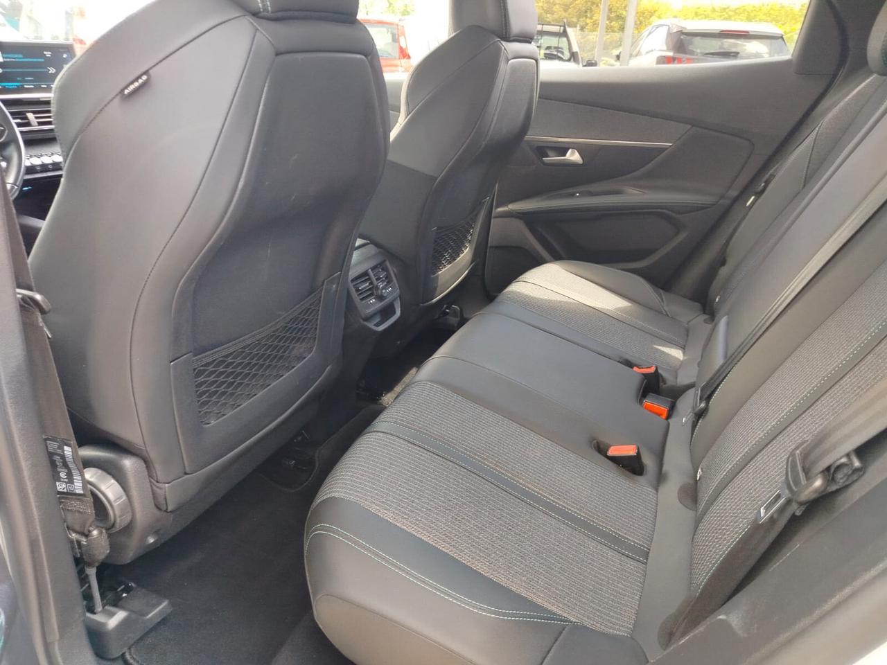 Peugeot 3008 BlueHDi 130 S&S EAT8 Allure Pack