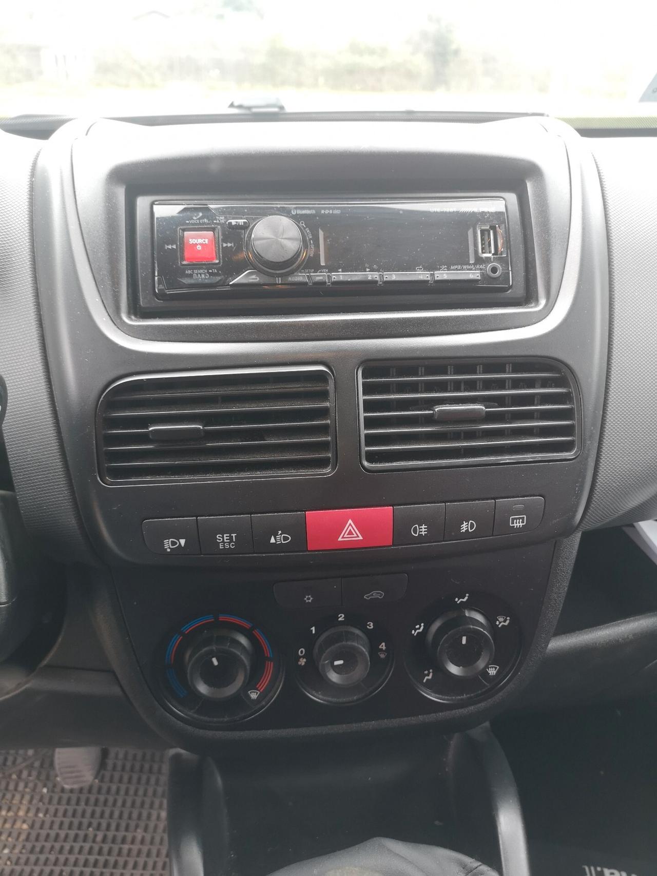 Fiat Doblo Doblò 1.4 16v 95CV - 7 POSTI