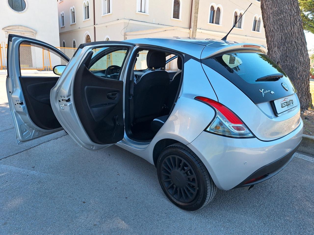 Lancia Ypsilon 1.2 69 CV 5 porte Elefantino 2015