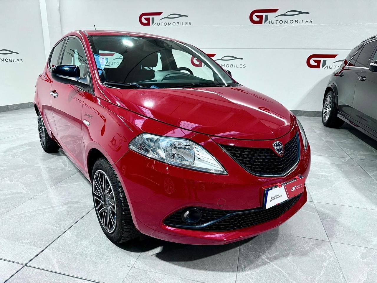 Lancia Ypsilon 1.0 FireFly 5 porte S&S Hybrid Ecochic Gold