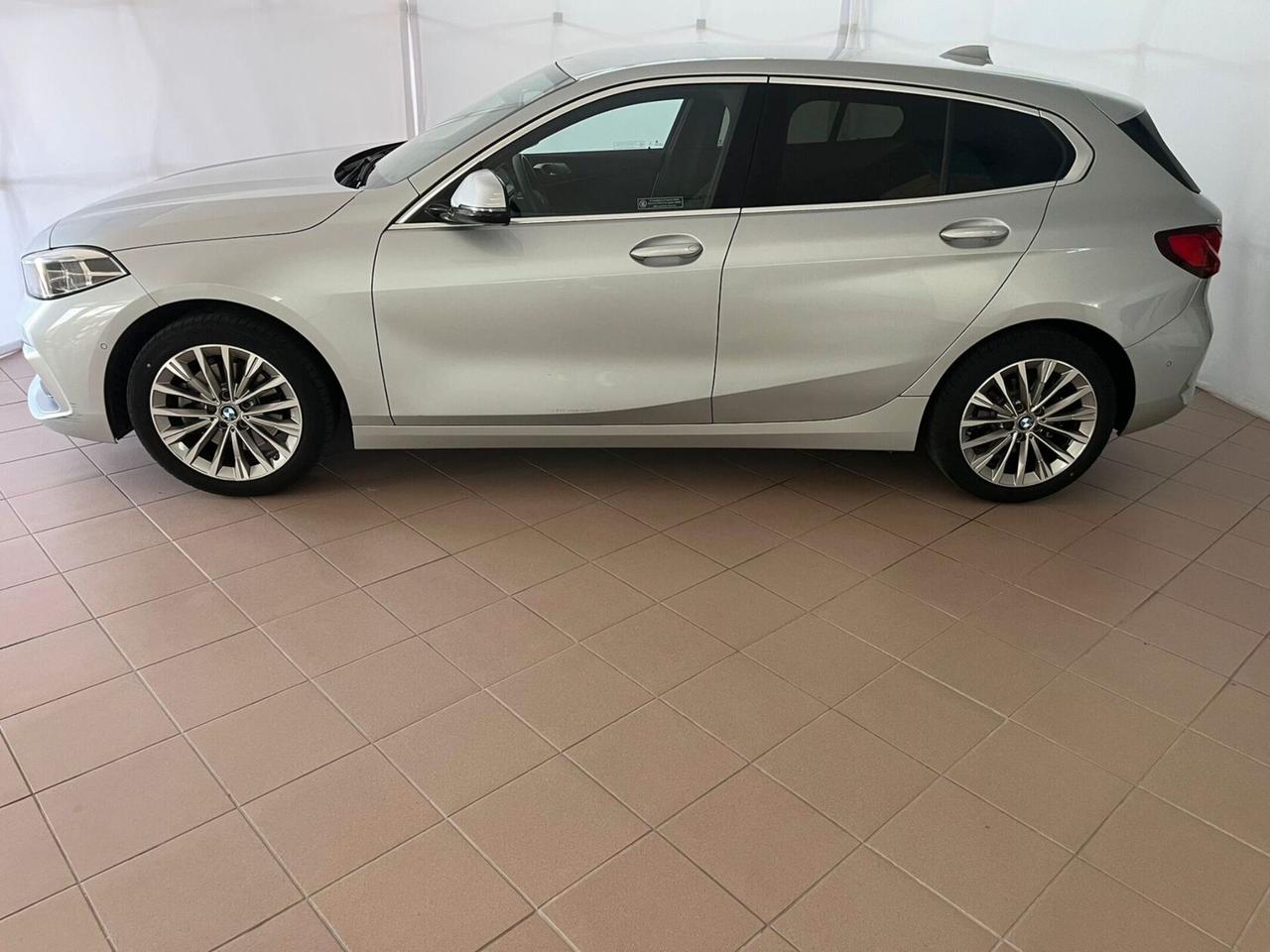 Bmw 116 116d 5p. Luxury