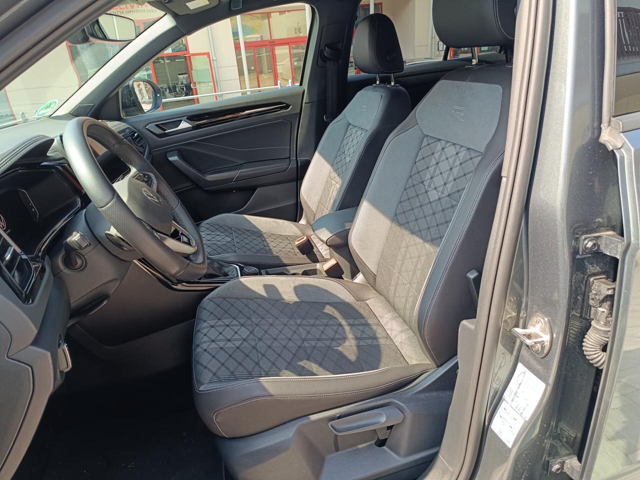 VOLKSWAGEN T-ROC 2.0 TDI 150CV 4MOTION R-LINE 4X4 4WD
