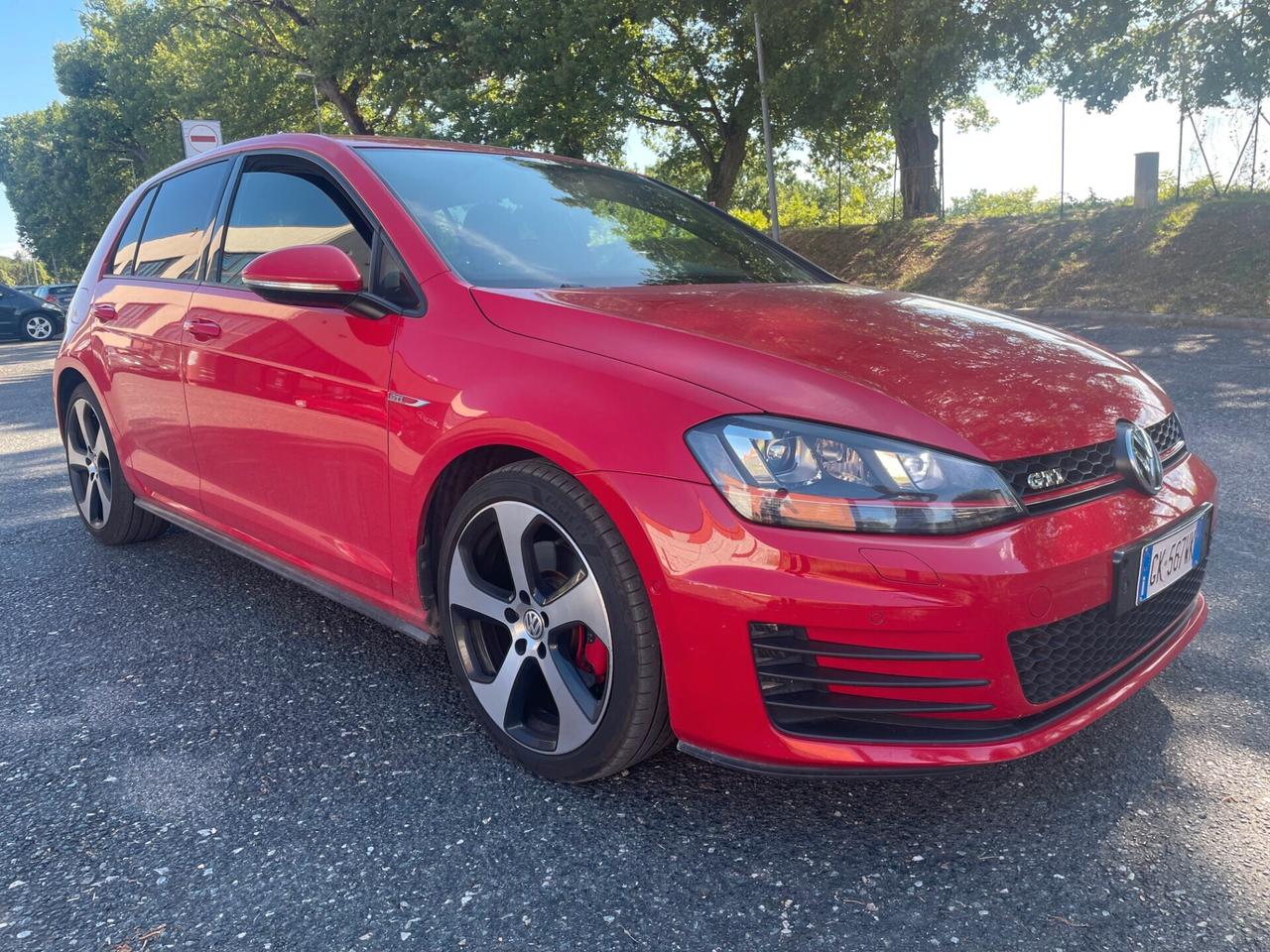 Volkswagen Golf GTI VII 5p 2.0 tsi 220CV