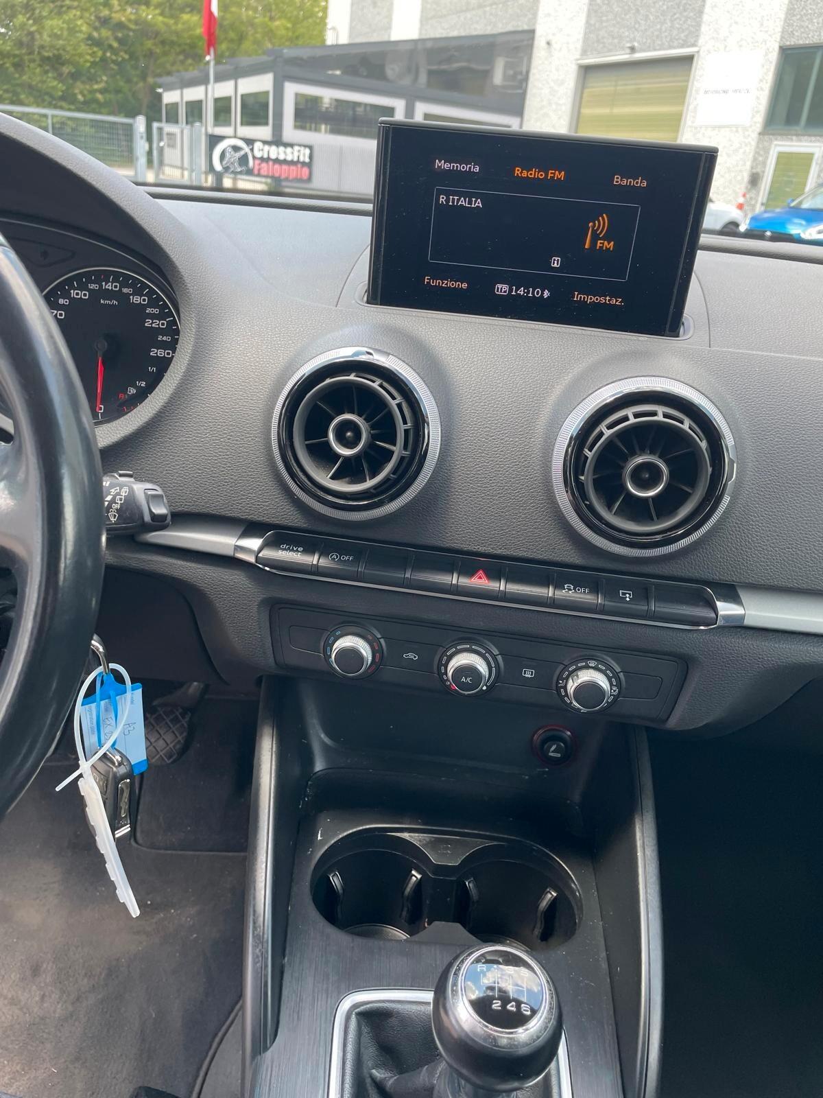 Audi A3 SPB 1.6 TDI ultra Attraction