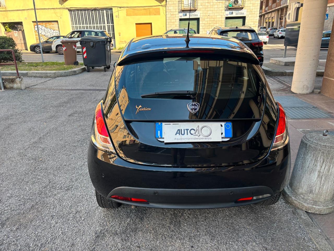 Lancia Ypsilon 1.2 69 CV 5 porte GPL Ecochic Elefantino Blu