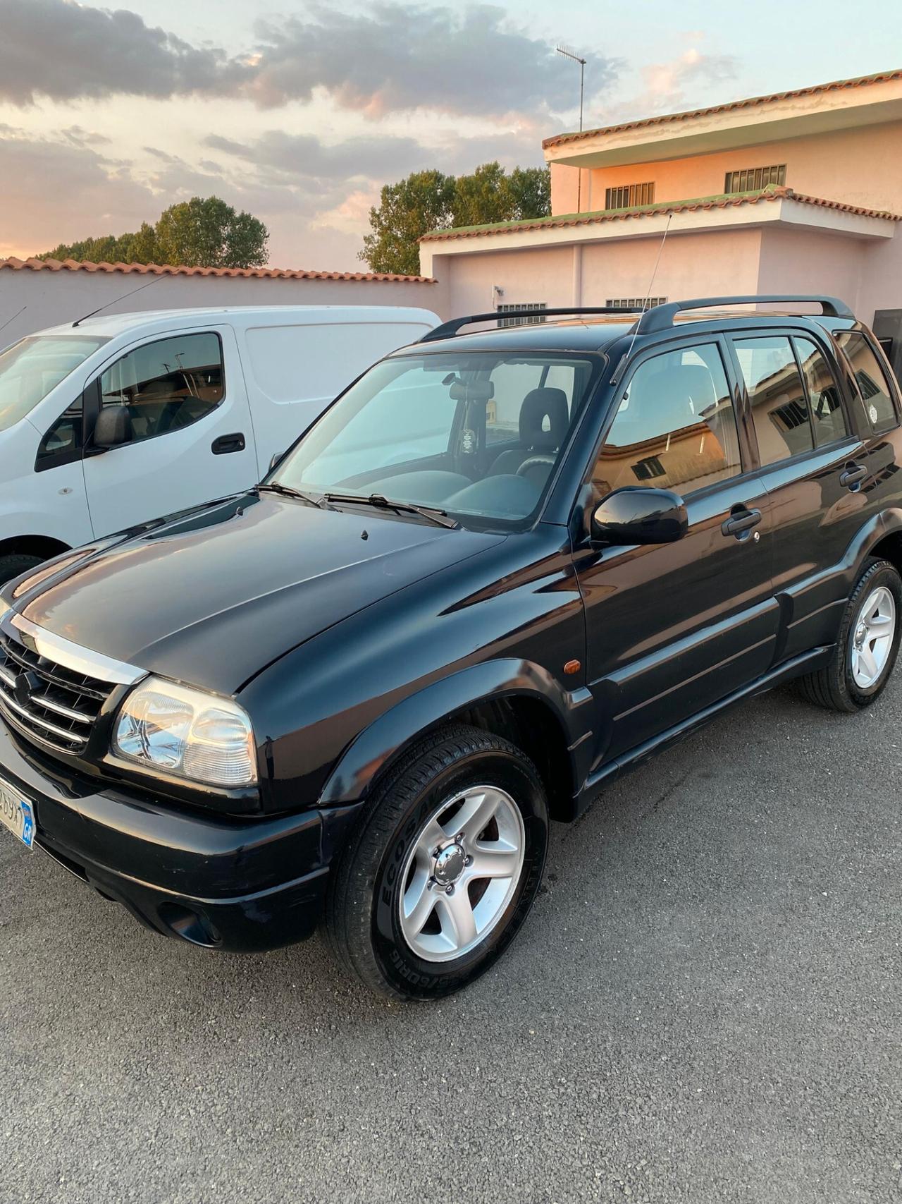 Suzuki Grand Vitara 2.0