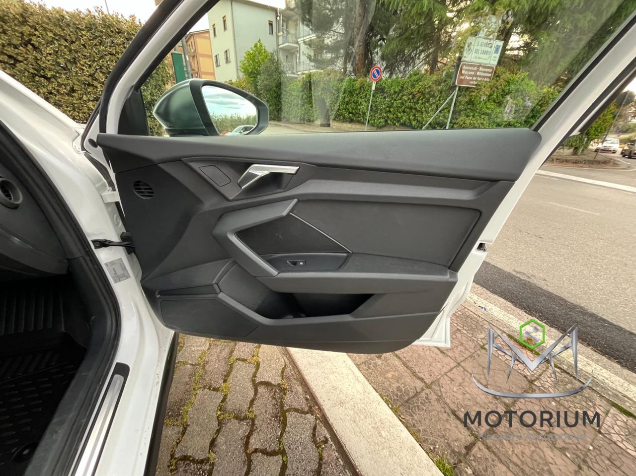 Audi A3 Sportback 35 1.5 tfsi S line edition