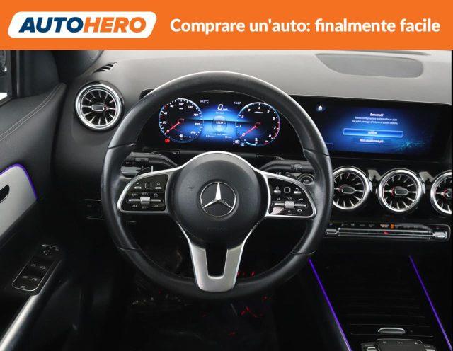 MERCEDES-BENZ GLA 200 Automatic 4Matic Premium