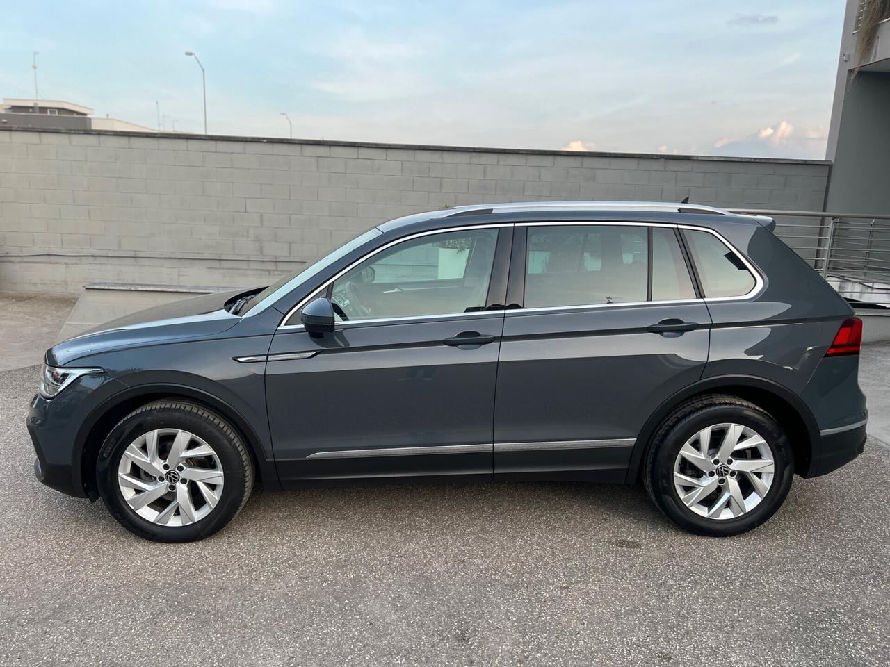 Volkswagen Tiguan 2.0 tdi Life 4motion 150cv DSG LED/NAVI/PDC PERF.
