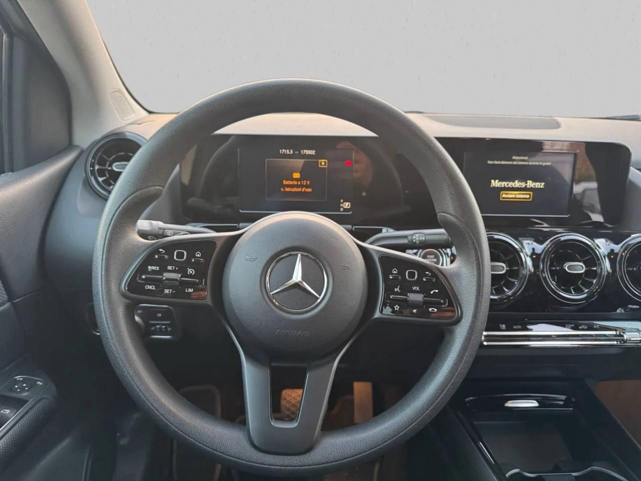 Mercedes-benz B 180 d Automatic Business Extra 08/2021