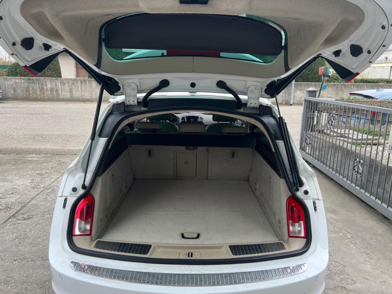 OPEL INSIGNIA AUTOMATICA DIESEL MODELLO SPORT FULL OPTIONAL