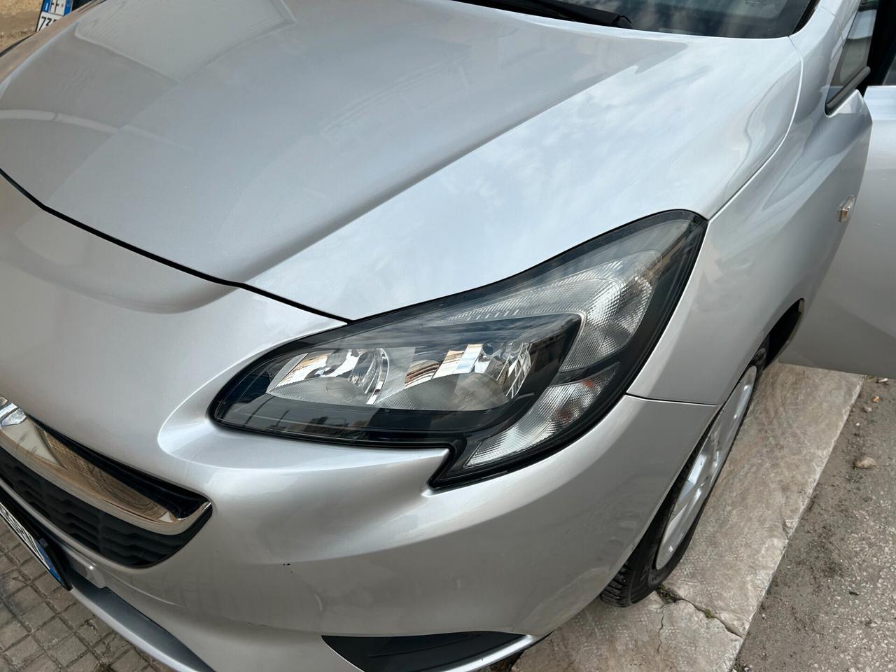Opel Corsa BERLINA