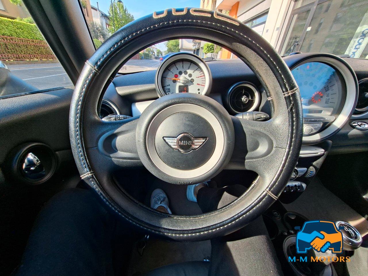 Mini Cabrio Cooper 1.6 120cv neo patentati