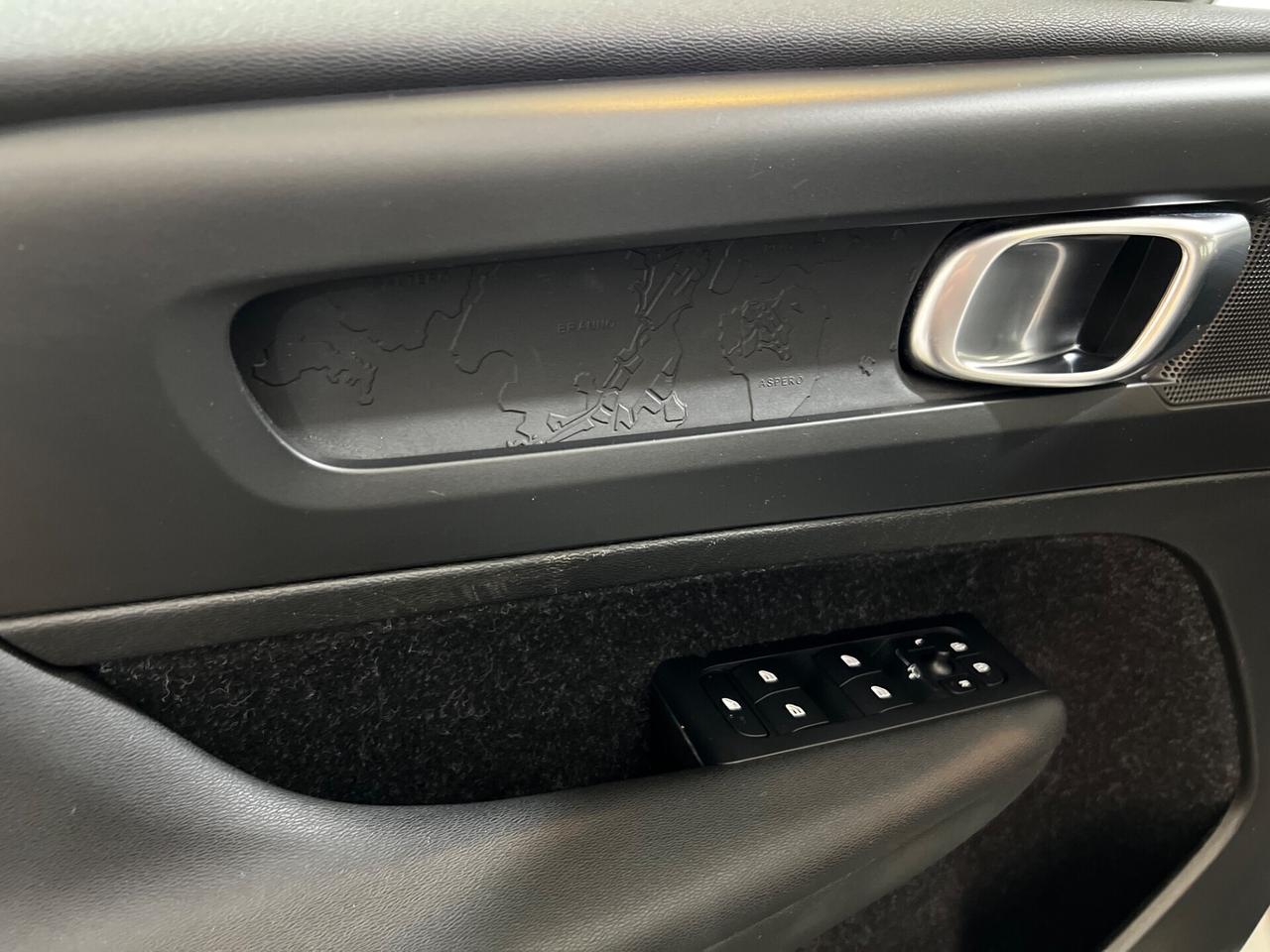 Volvo XC40 D3 LED - CAMERA - VIRTUAL