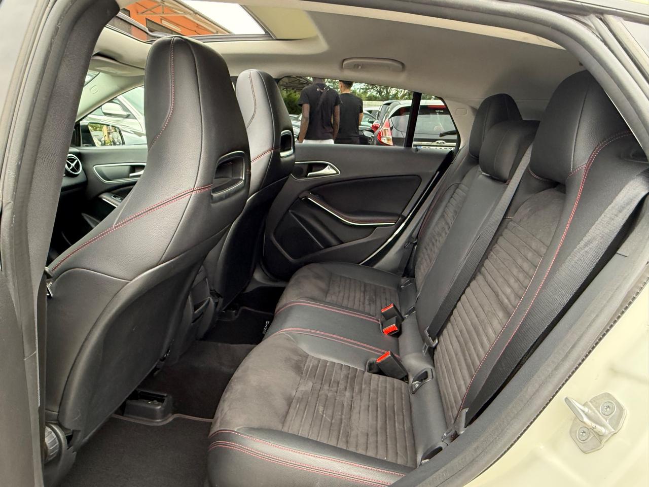 Mercedes CLA 200d 140CV AMG Panoramico AUTOM.EU6