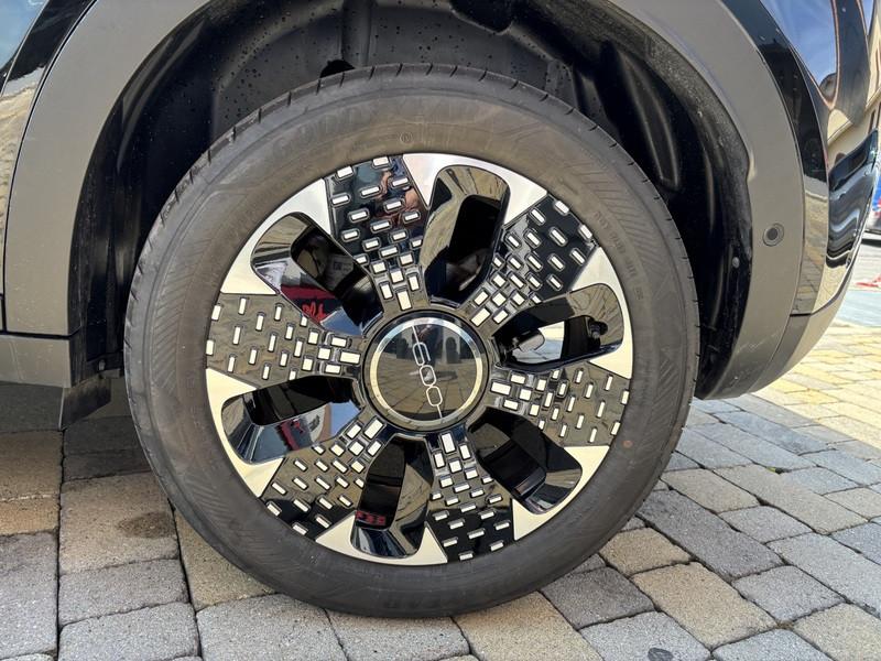 Fiat 600 1.2 hybrid La Prima 110cv auto LED-NAVI-18"