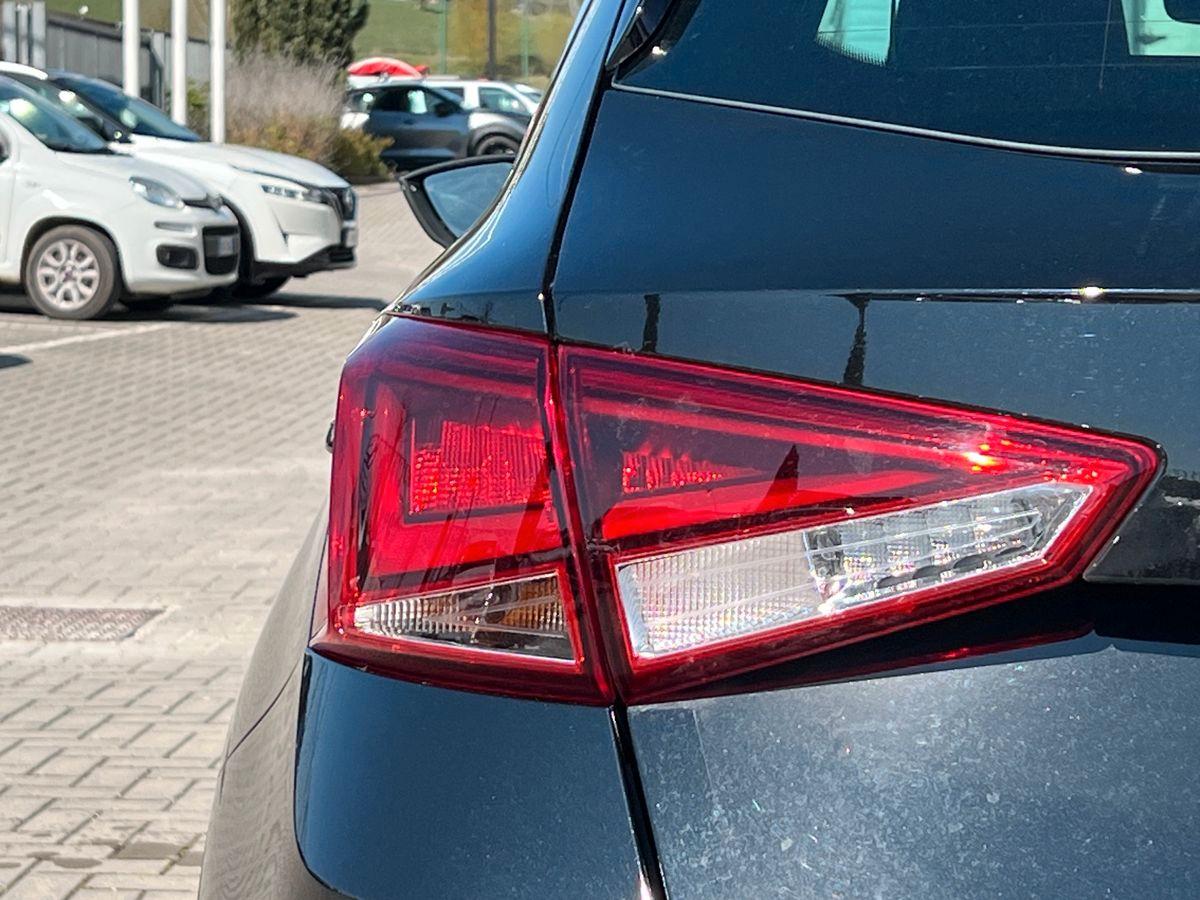 SEAT Arona 2022 - Arona 1.0 ecotsi FR 95cv