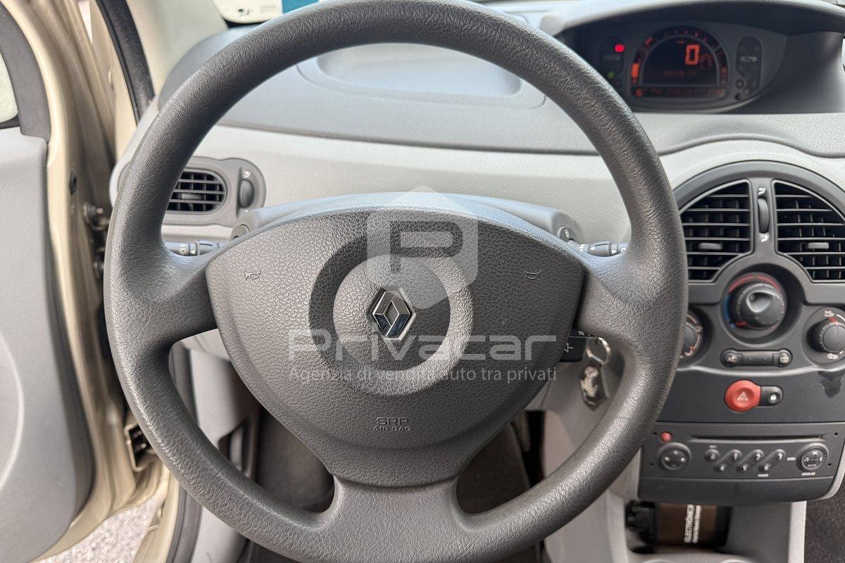 RENAULT Modus 1.2 16V Saint Tropez