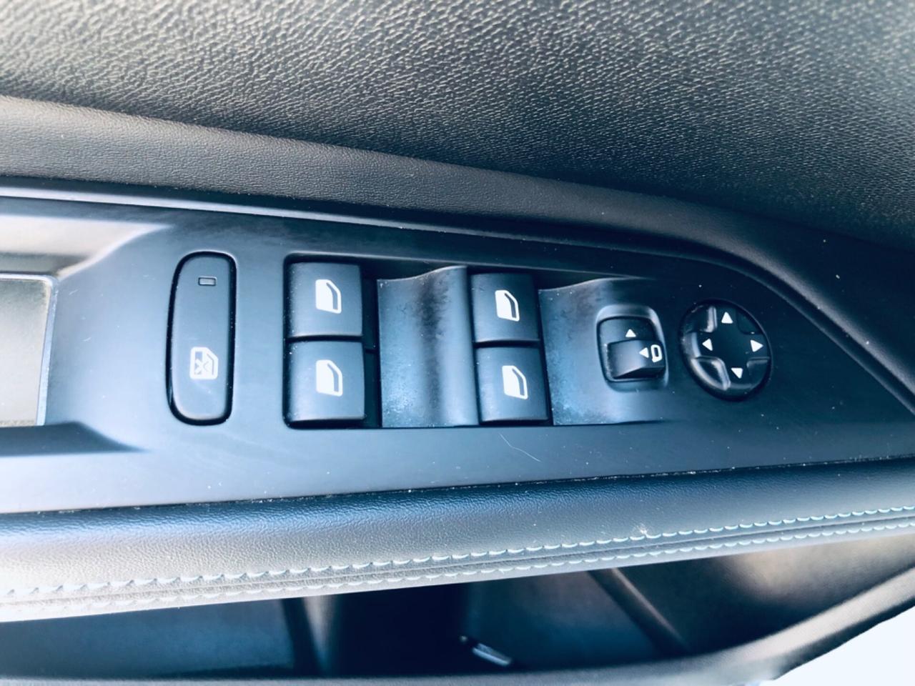 Peugeot 5008 BlueHDi 130 EAT8 Allure N1 AUTOCARRO