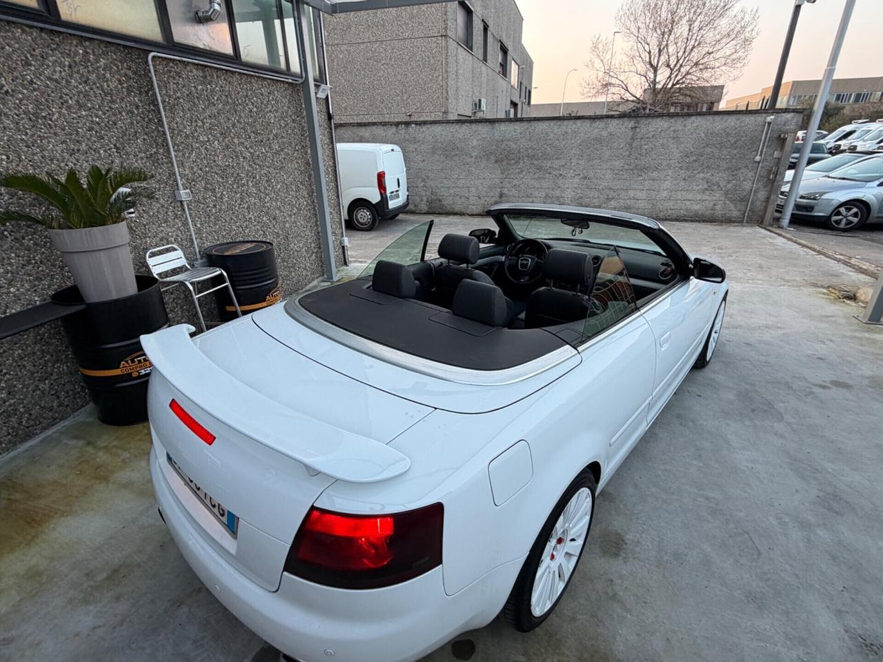 AUDI A4 S-LINE CABRIO 2.0 TDI 6MARCE MANUALE