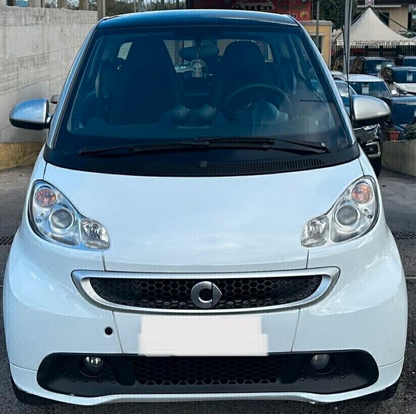 Smart ForTwo 1000 52 kW MHD coup&eacute; pulse