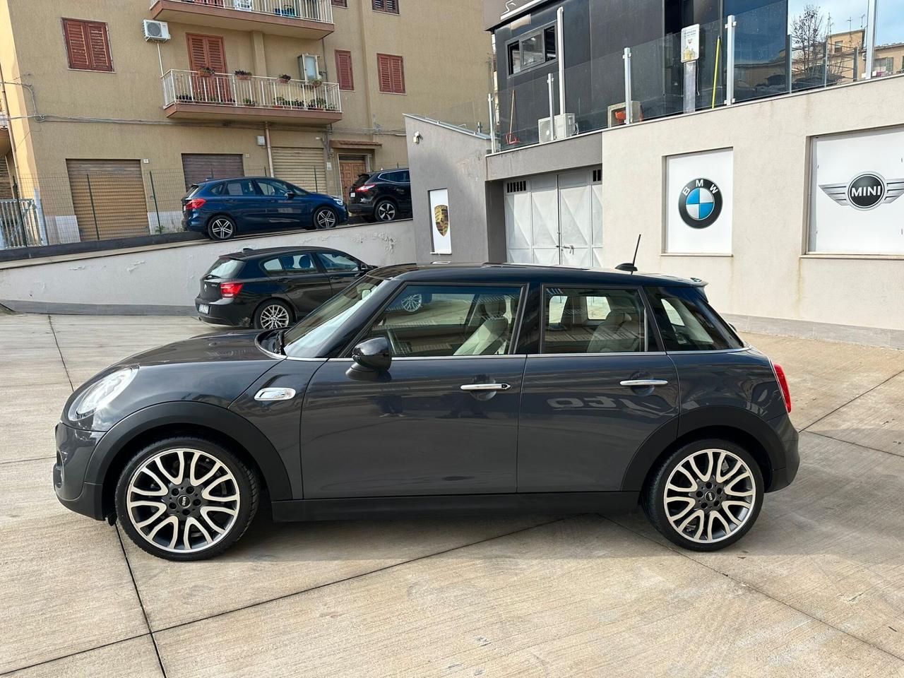 Mini 2.0 Cooper SD aut. Hype 5 porte