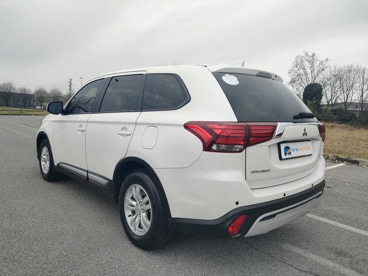 MITSUBISHI Outlander 2.0 CVT Intense 4w