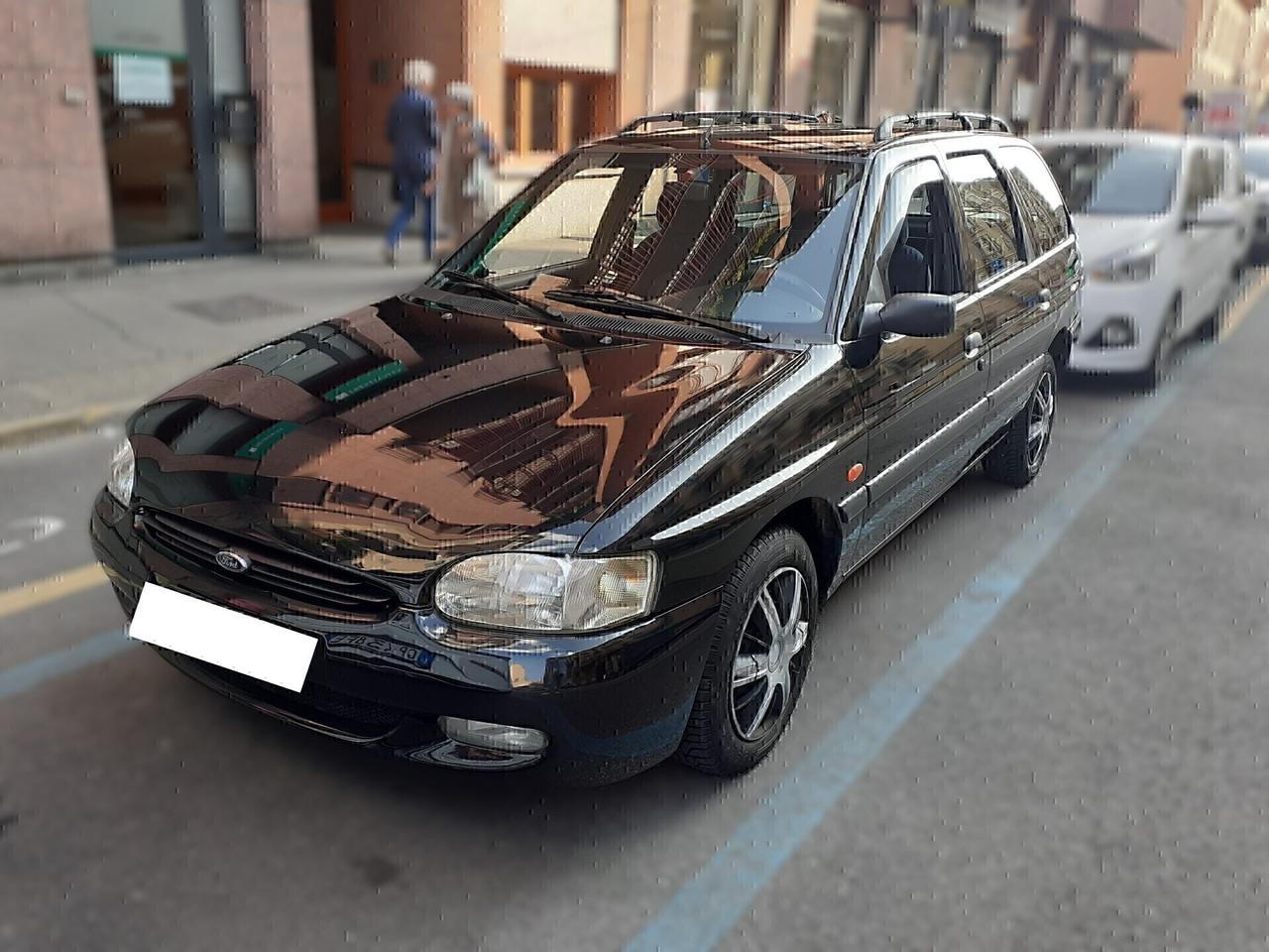 FORD ESCORT - APERTI AD AGOSTO