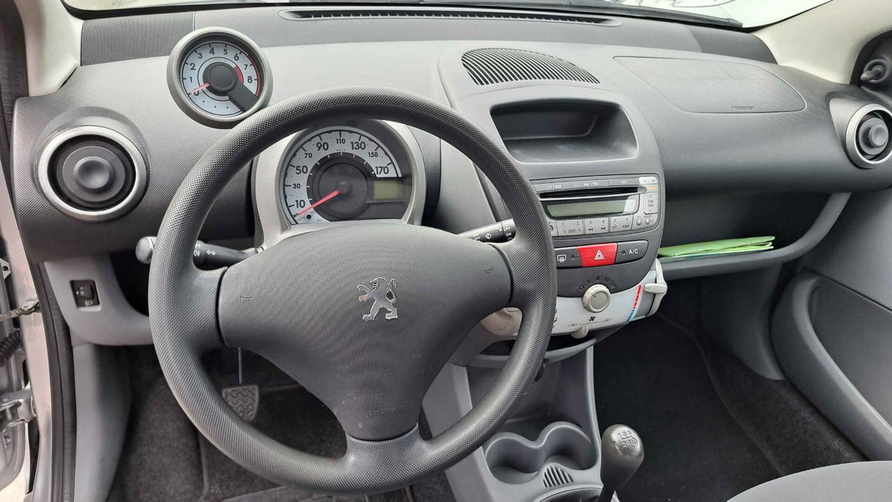 Peugeot 107 1.0 68CV 5p. Urban Move