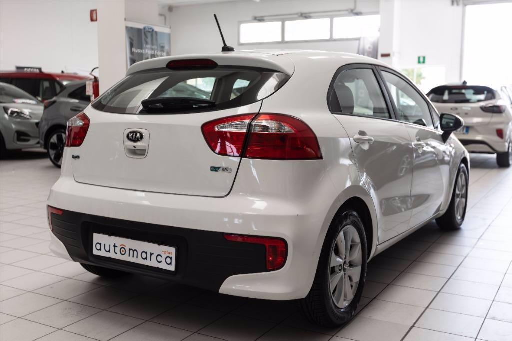 KIA Rio 5p 1.2 Cool eco Gpl del 2017