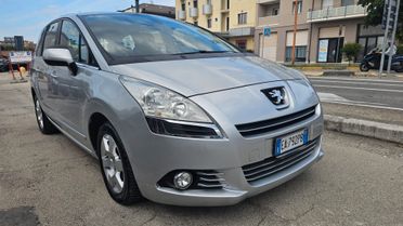 Peugeot 5008 1.6 HDi 110CV Féline