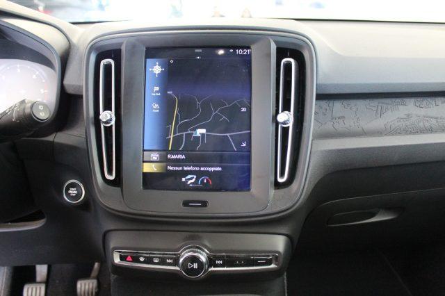 VOLVO XC40 2.0 D3 150 CV Momentum Pro
