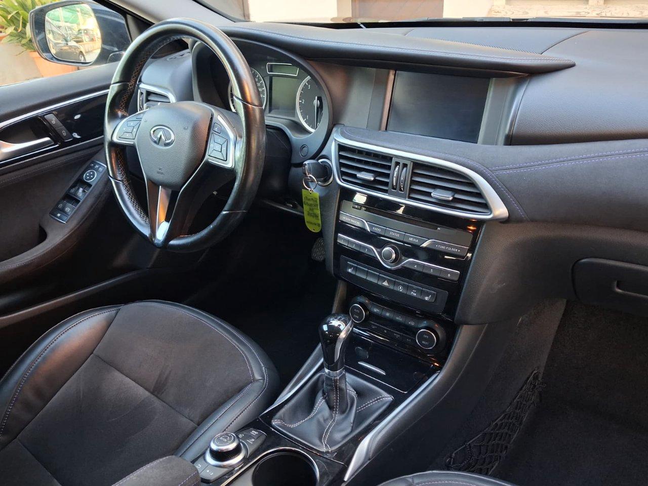 Infiniti Q30 1.5d Premium City Black 109cv