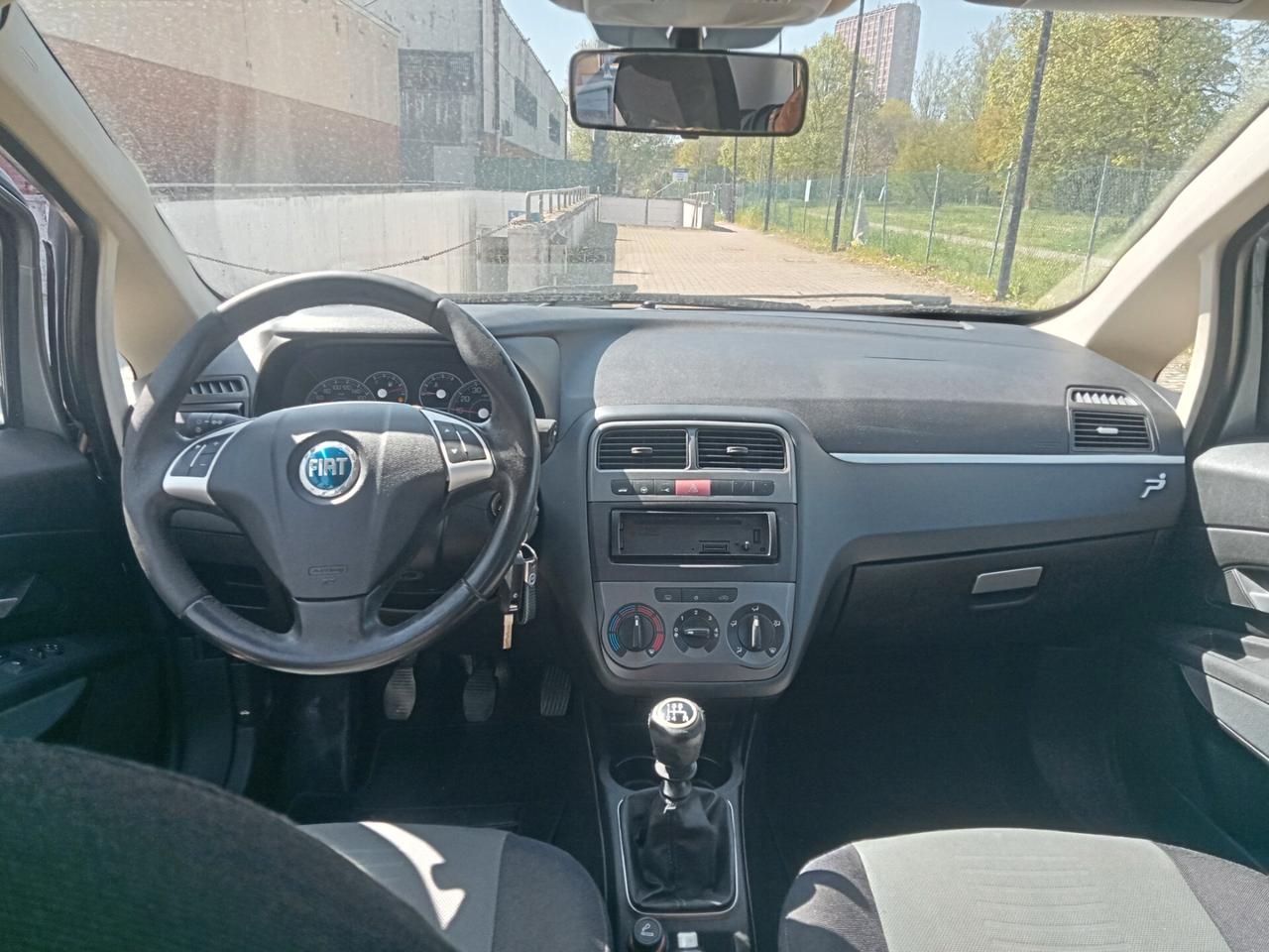 Fiat Grande Punto 1.4 5 porte Dynamic - OK Neopatentati