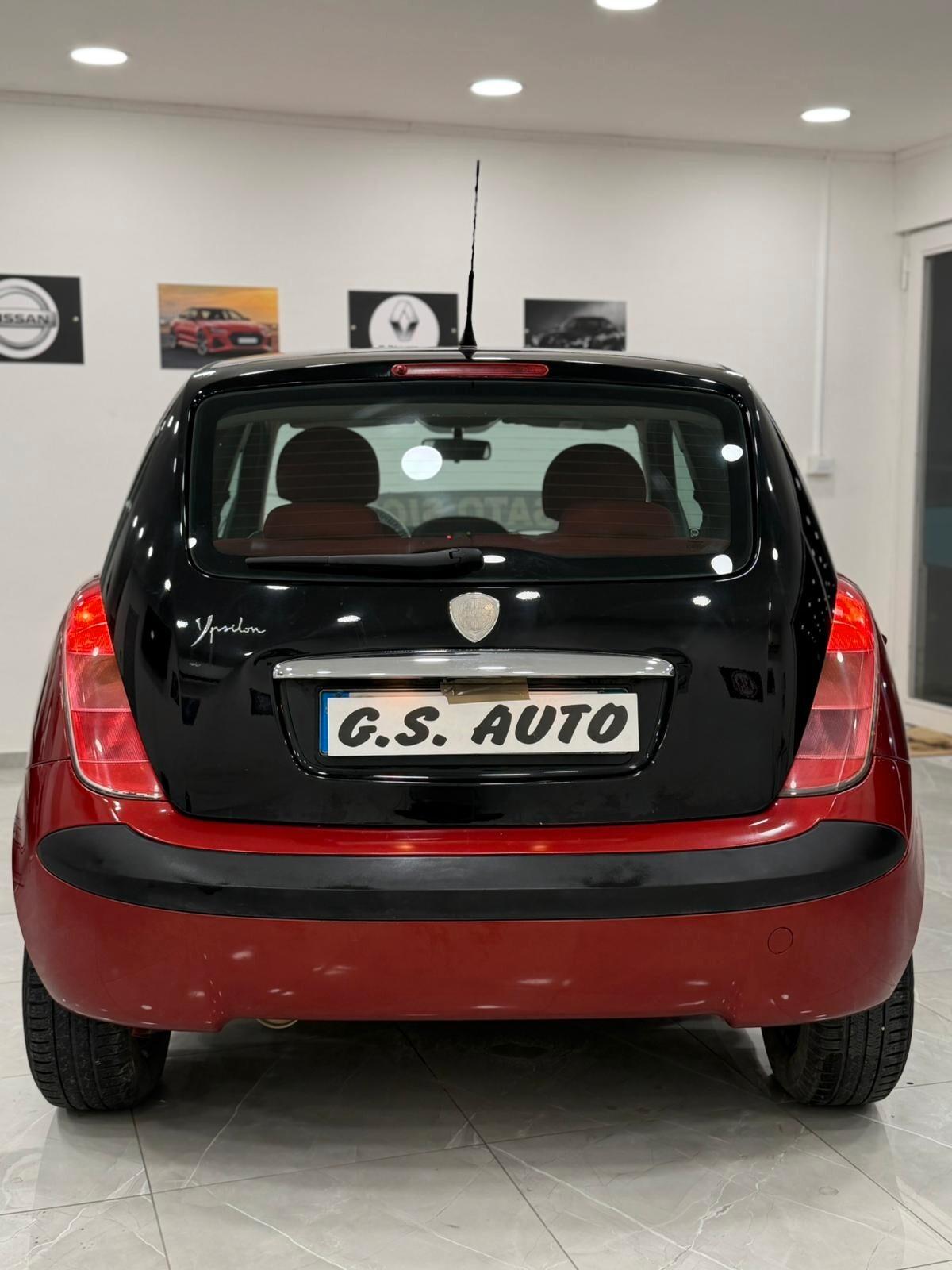 Lancia Y 1.2cc Bicolore