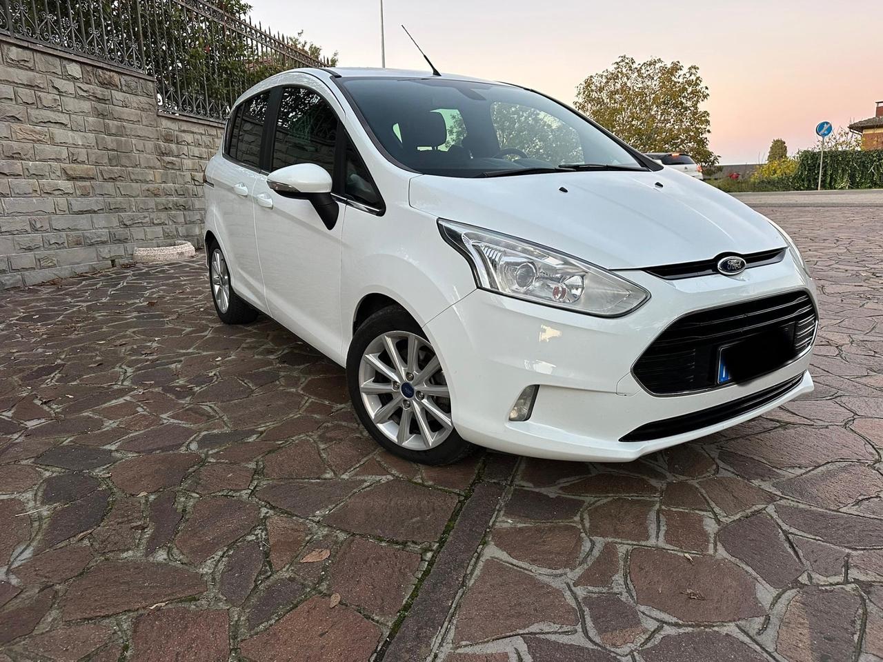 Ford B-Max 1.4 90 CV GPL Titanium Neopatentati