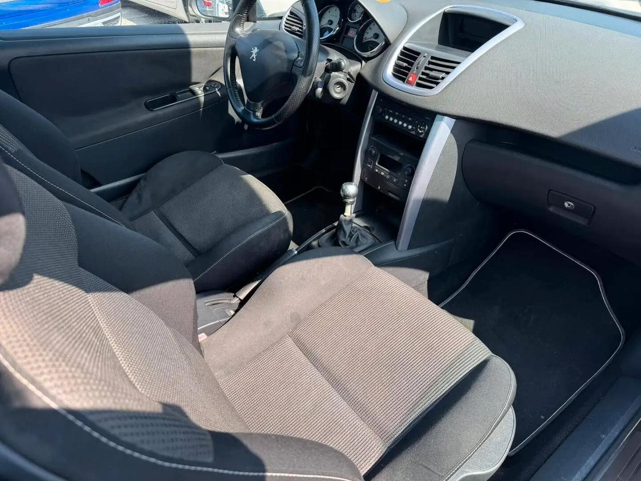Peugeot 207 1.6 HDi 110CV CC Féline CABRIO