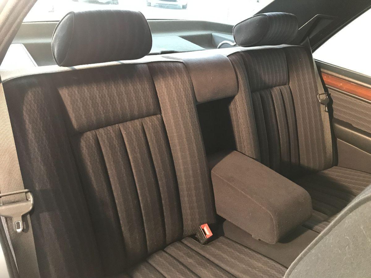 MERCEDES 200 E
