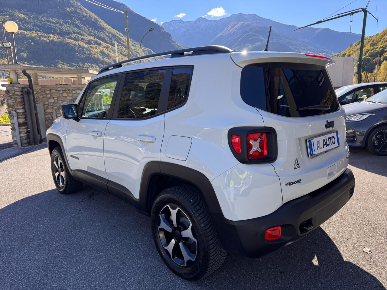 Jeep Renegade 4XE trailhawk 240cv