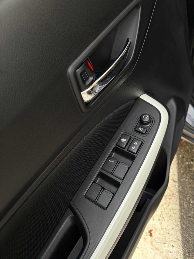 SUZUKI Swift 1.2 Hybrid 4X4 AllGrip Top