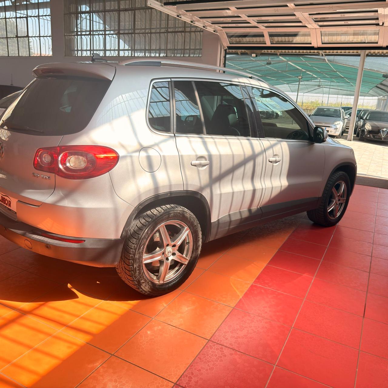 Volkswagen Tiguan 2.0 16V TDI DPF tiptronic Sport & Style (18°)