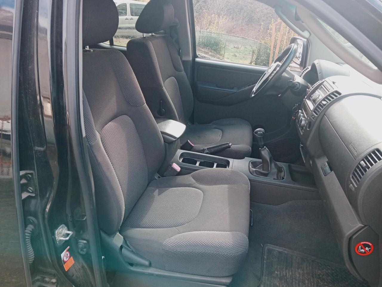 Nissan Navara 2.5 dCi 4 porte Double Cab SE