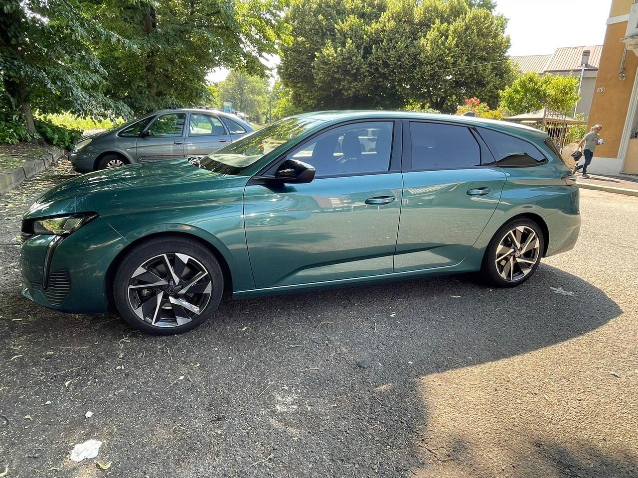 Peugeot 308 Allure 1.5 Blue HDI 130 #11107