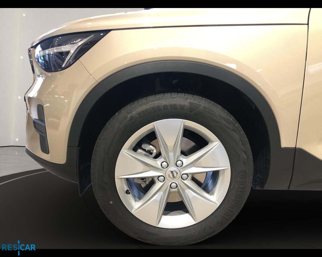 VOLVO XC40 CORE B3 AUT