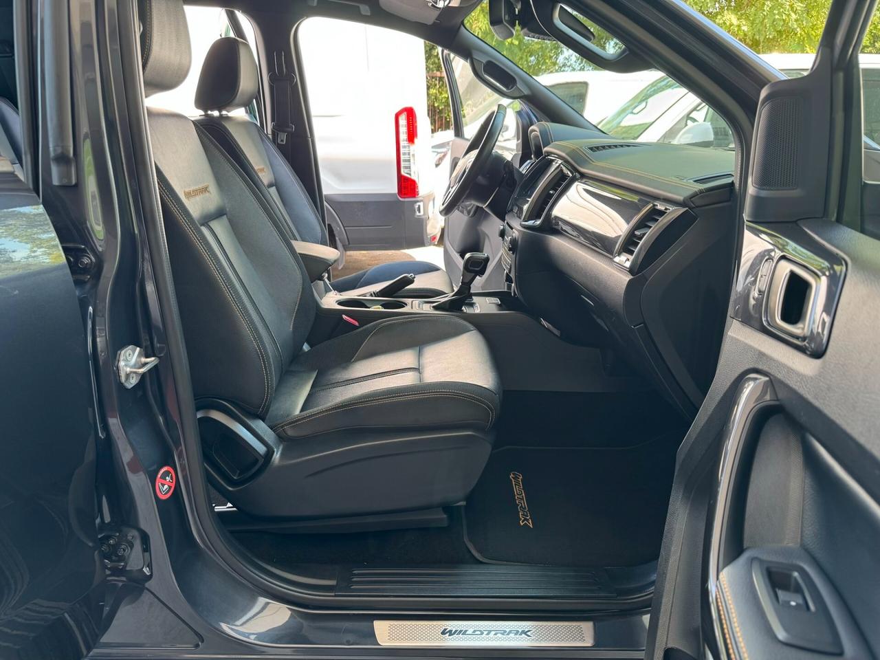Ford Ranger 2.0 tdci double cab Wildtrak UNIPROPR.