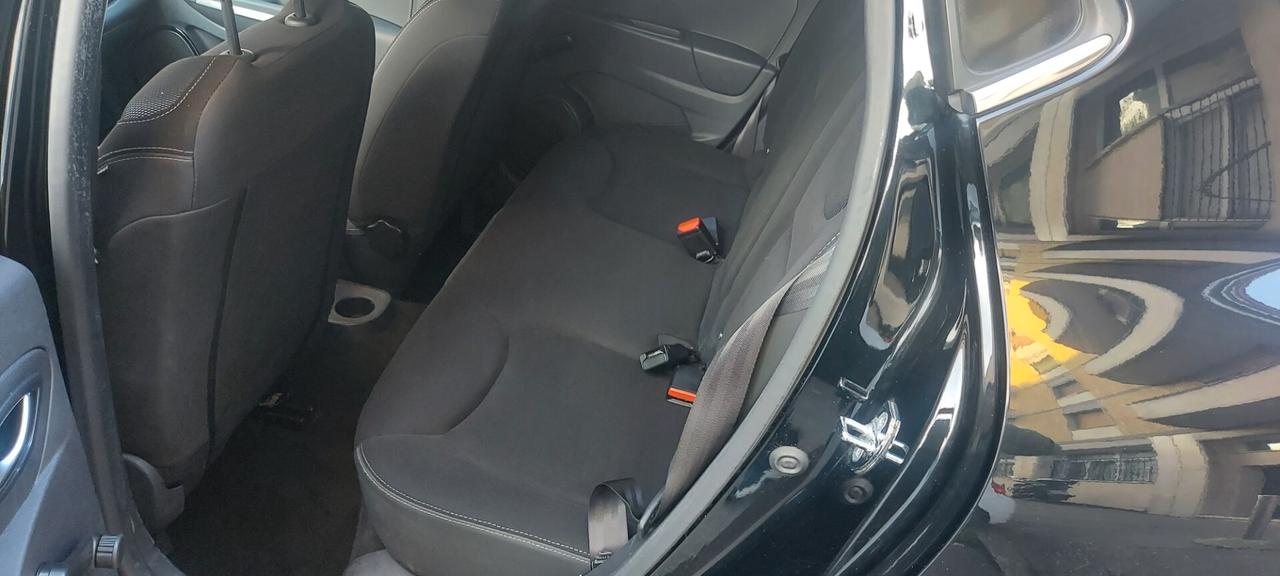 Renault Clio 1.2 75CV INTENSE E6